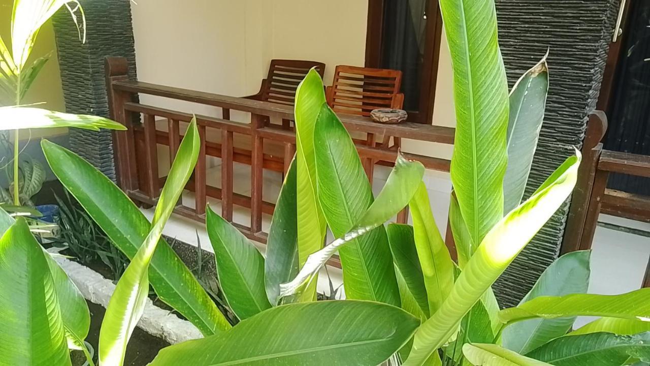 Mangga Homestay Gili Air Exterior foto