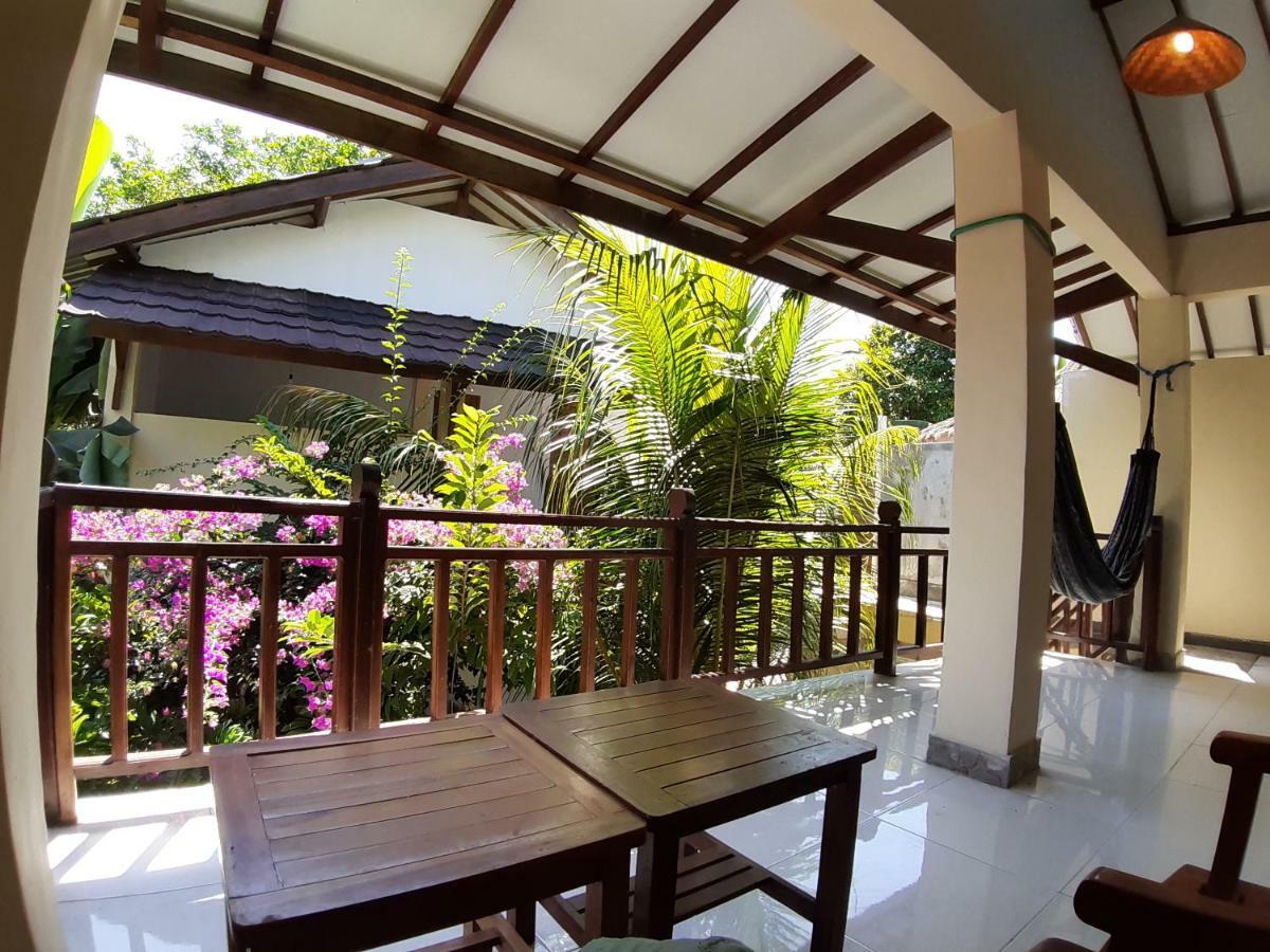 Mangga Homestay Gili Air Exterior foto